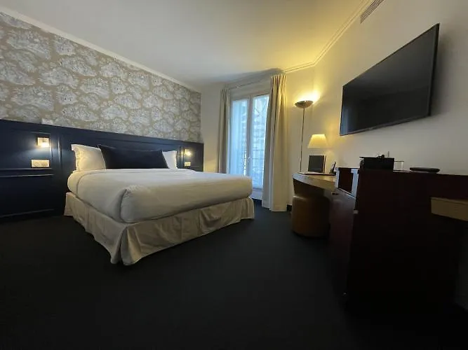 Le Pergolese Paris Champs Elysees Hotel